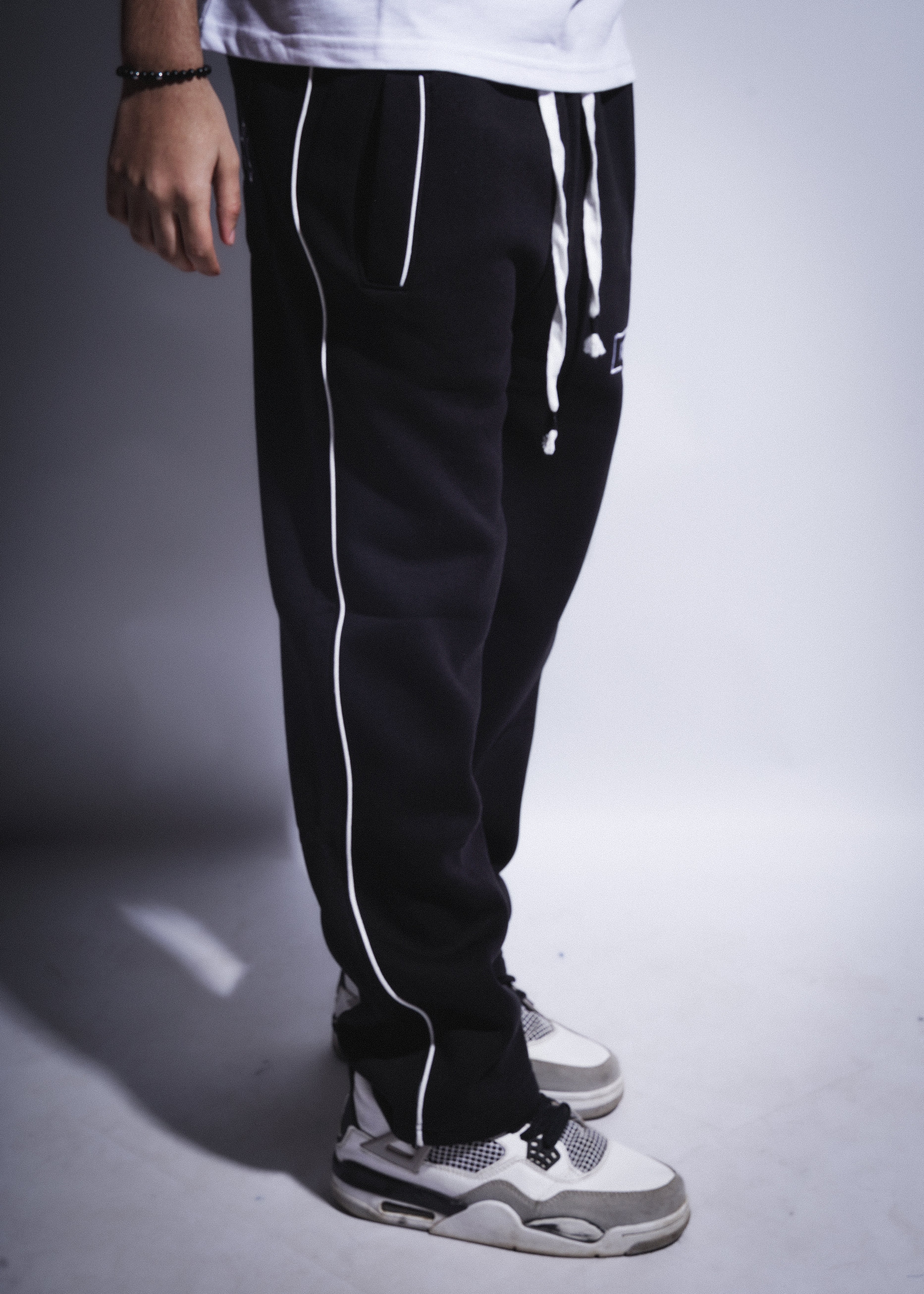 Line Sweatpants